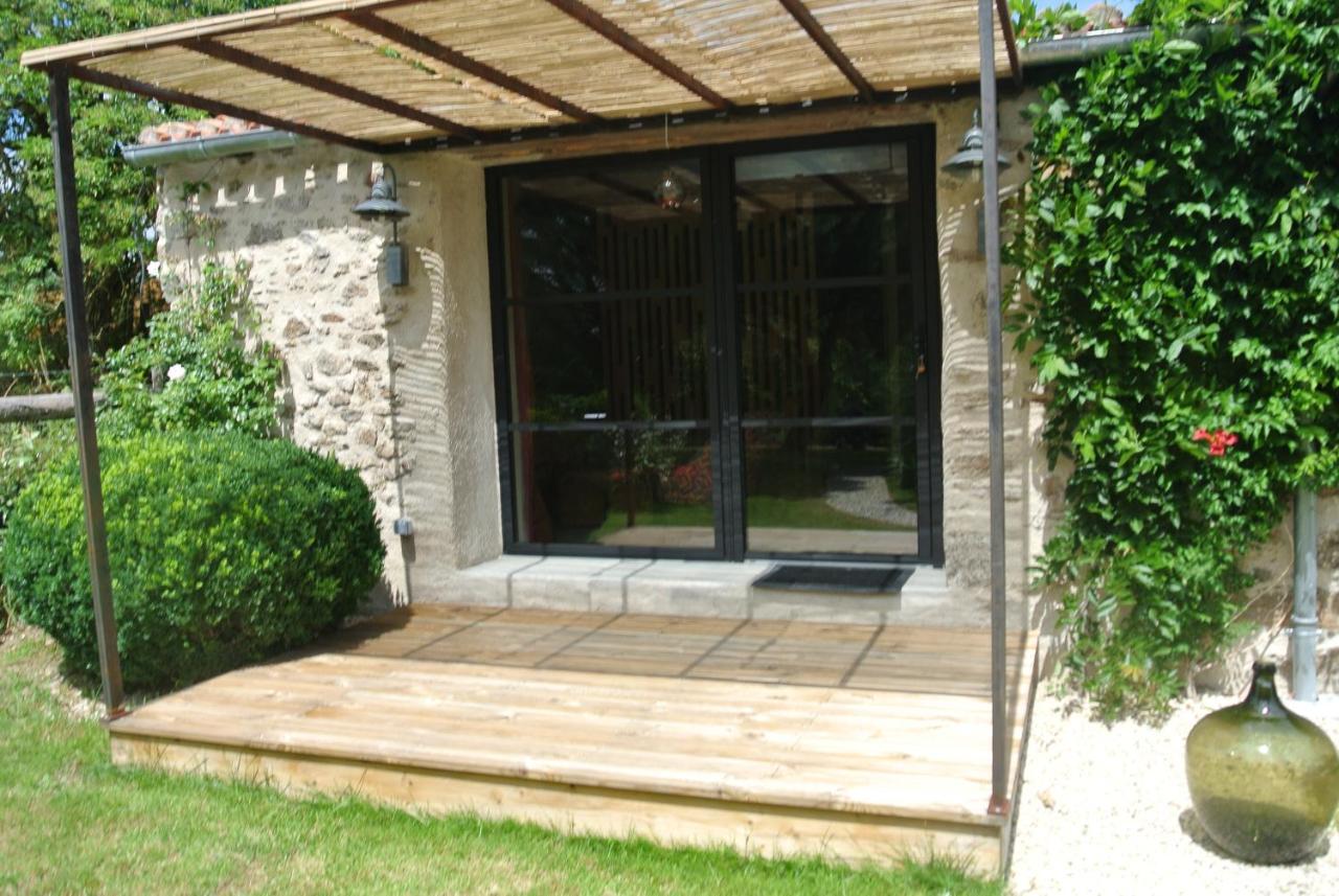 Bed and Breakfast Les Epis Du Vent Adilly Exterior foto