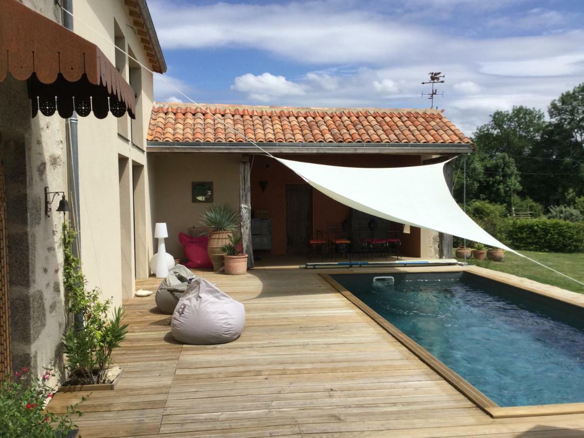 Bed and Breakfast Les Epis Du Vent Adilly Exterior foto