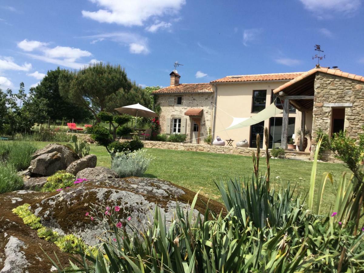 Bed and Breakfast Les Epis Du Vent Adilly Exterior foto